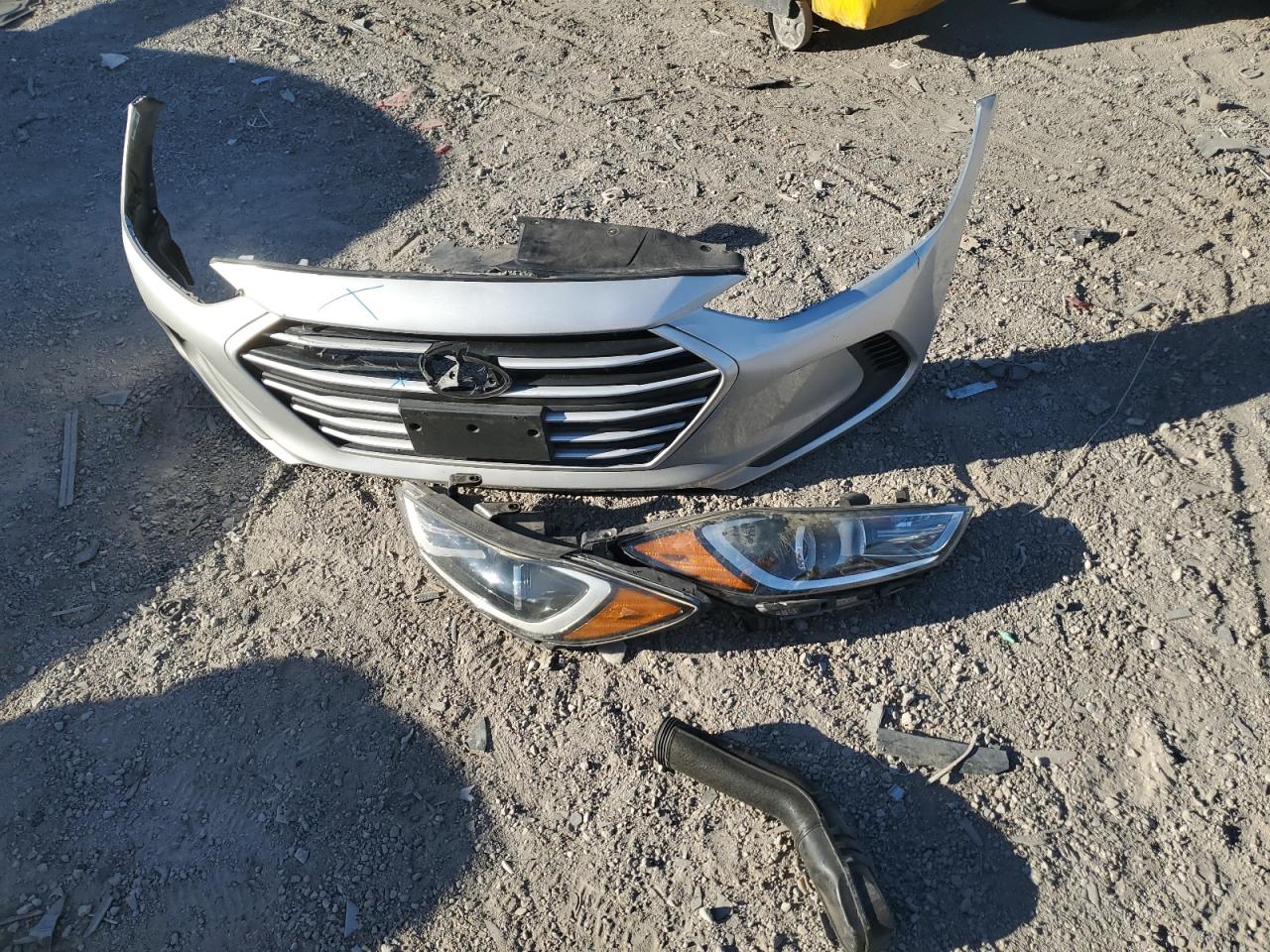 Hyundai ELANTRA Sel Image 4