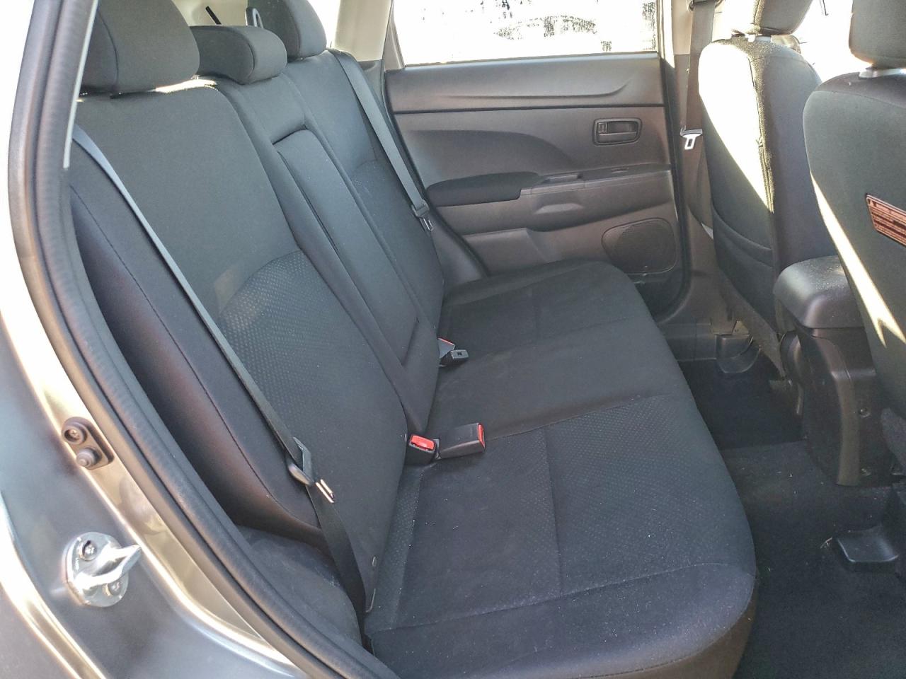 Mitsubishi Outlander Es Image 11