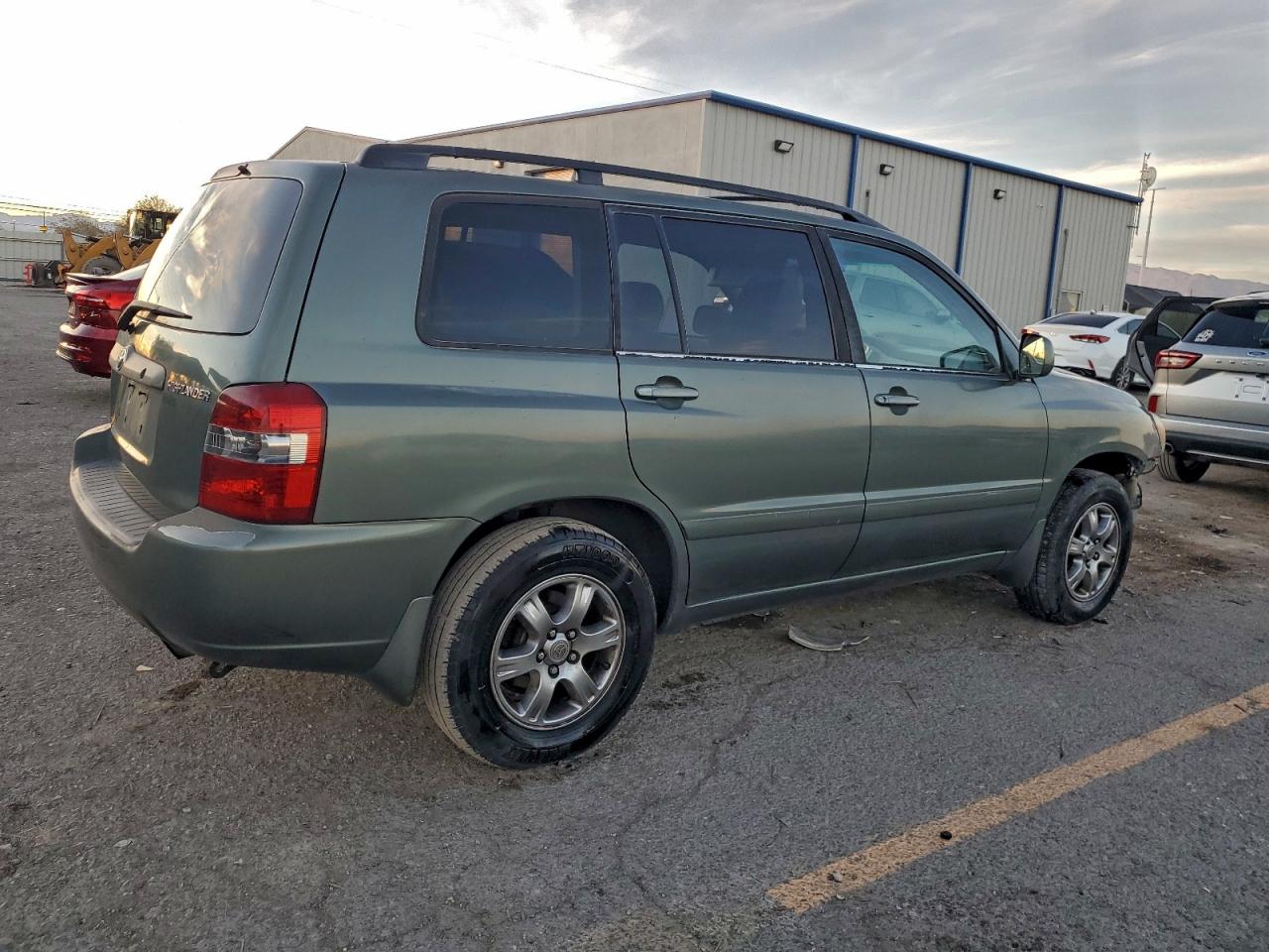 Toyota Highlander Base Image 2