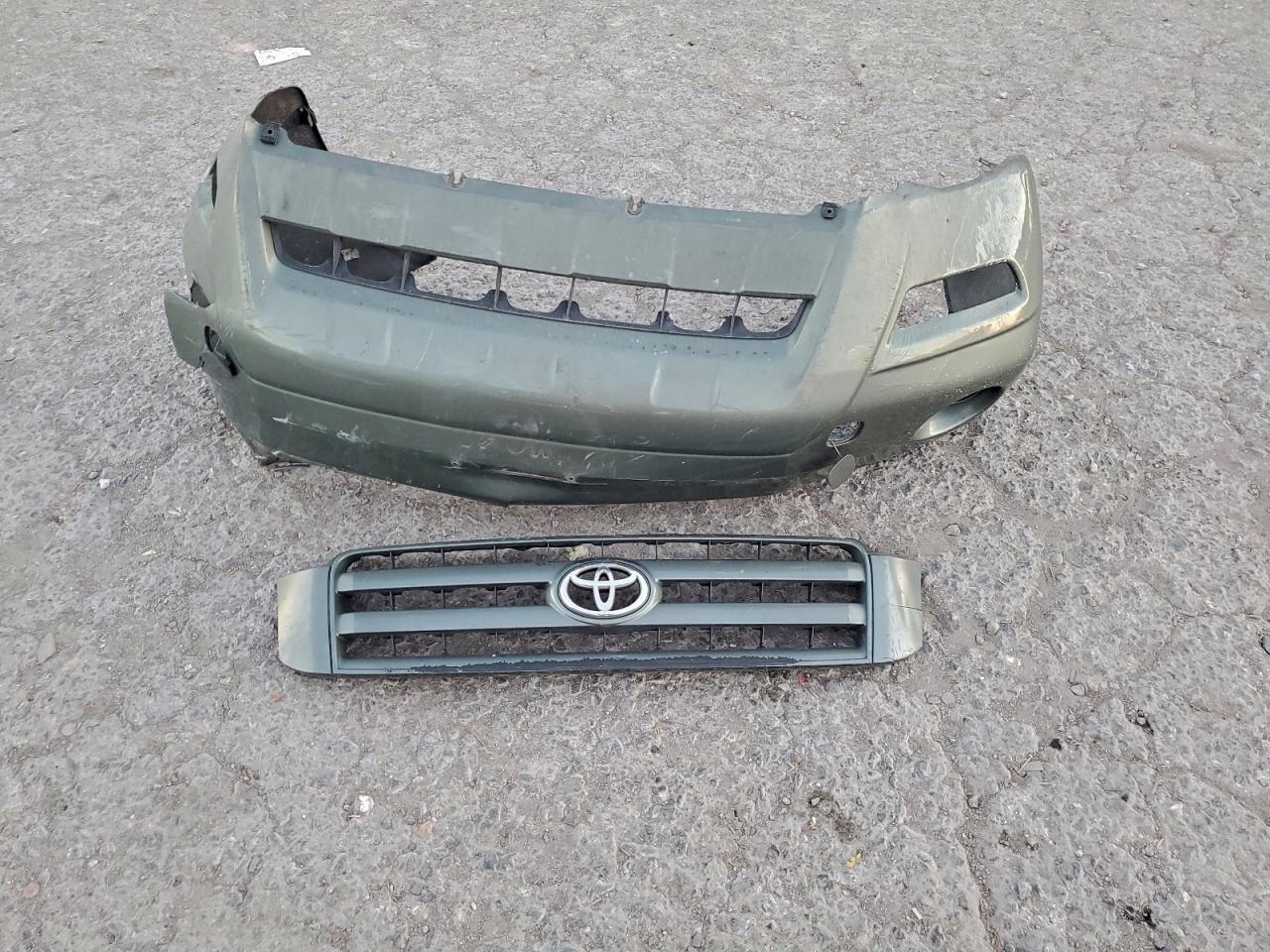 Toyota Highlander Base Image 13
