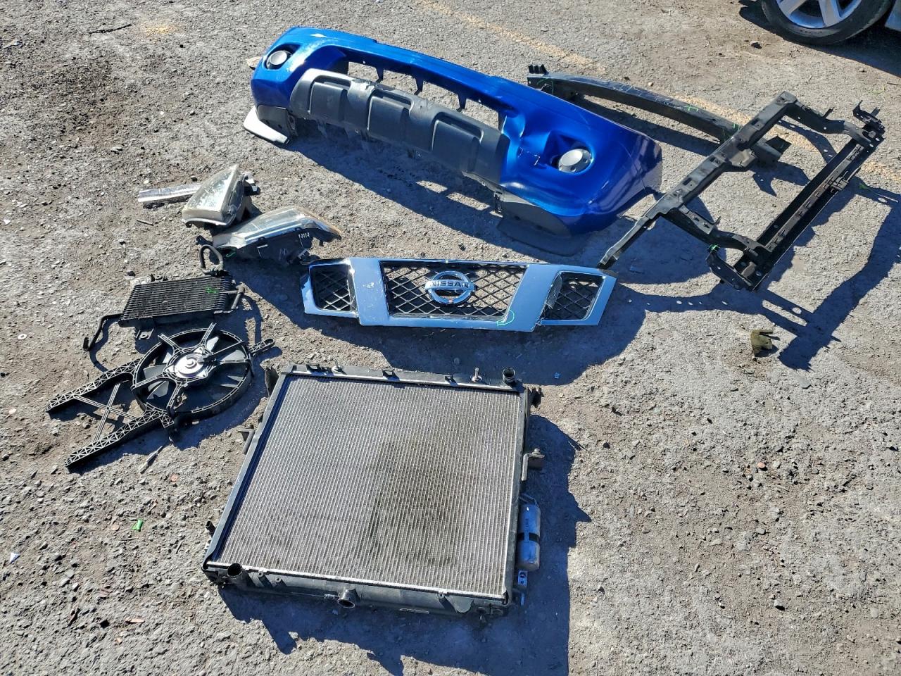 Nissan Frontier Sv Image 8