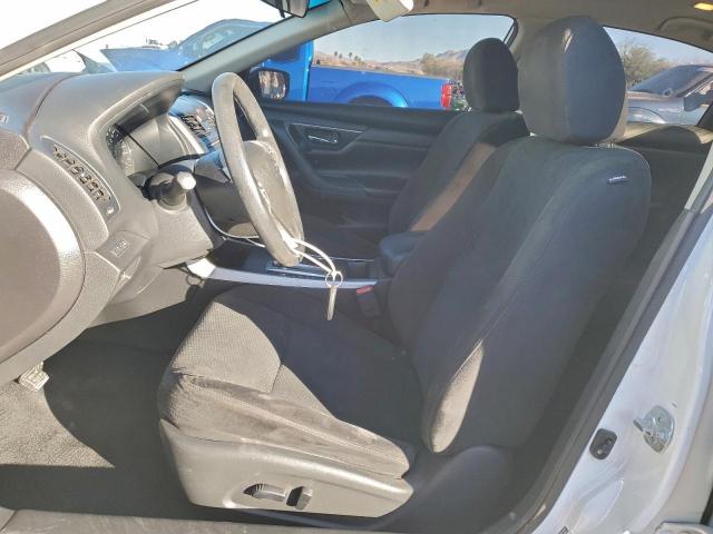 Nissan Altima 2.5 Image 9