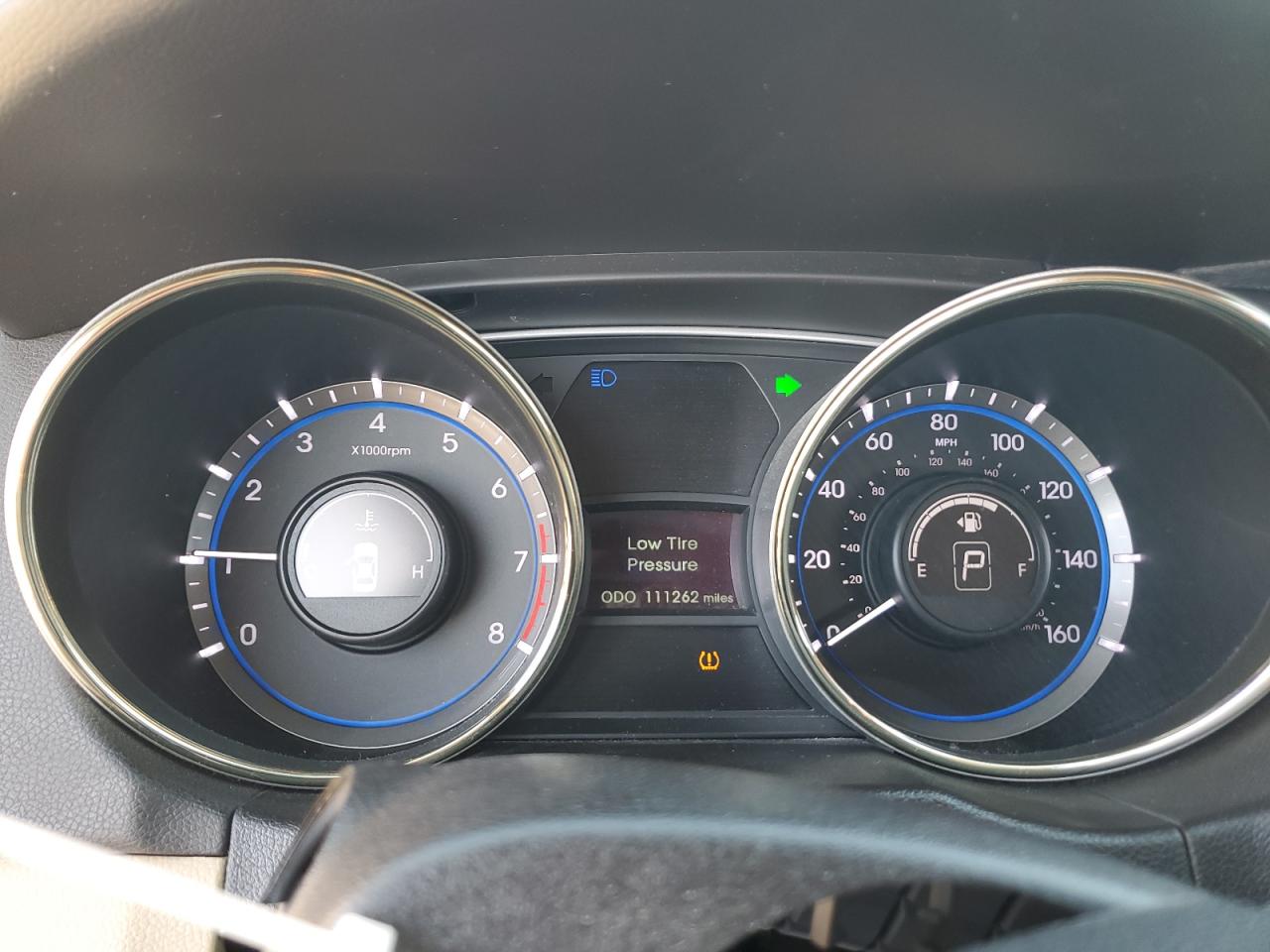 Hyundai SONATA Gls Image 5