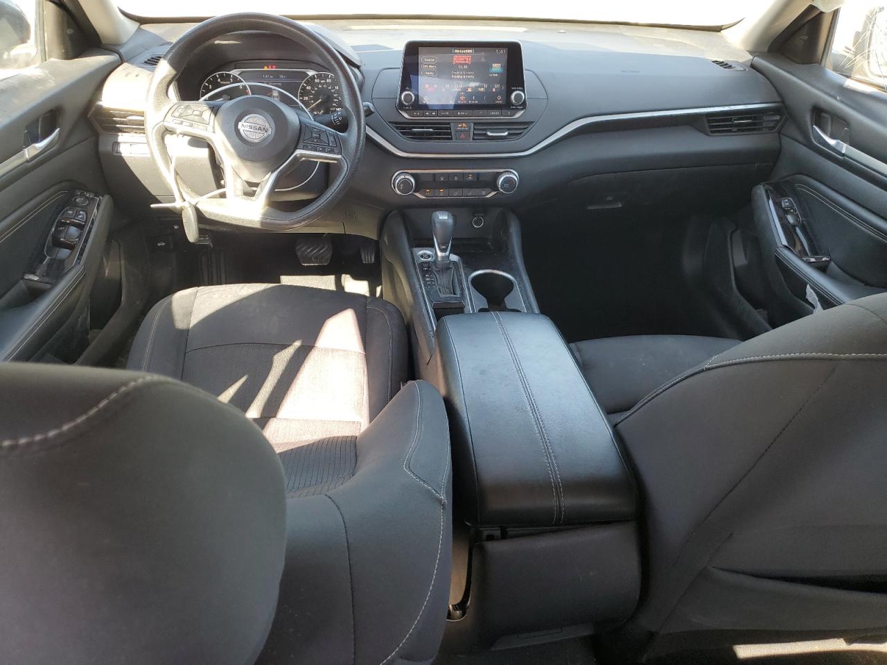 Nissan Altima Sv Image 8