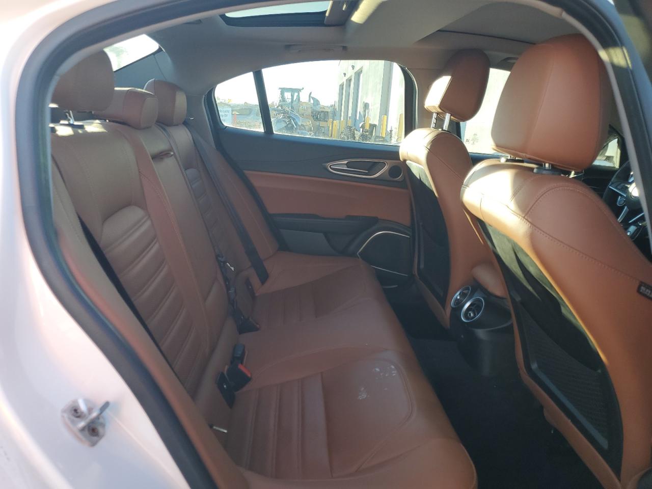 Alfa Romeo Giulia Ti Image 6