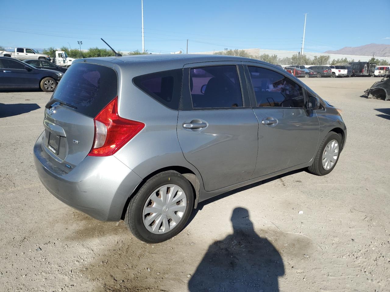 Nissan Versa S Image 3