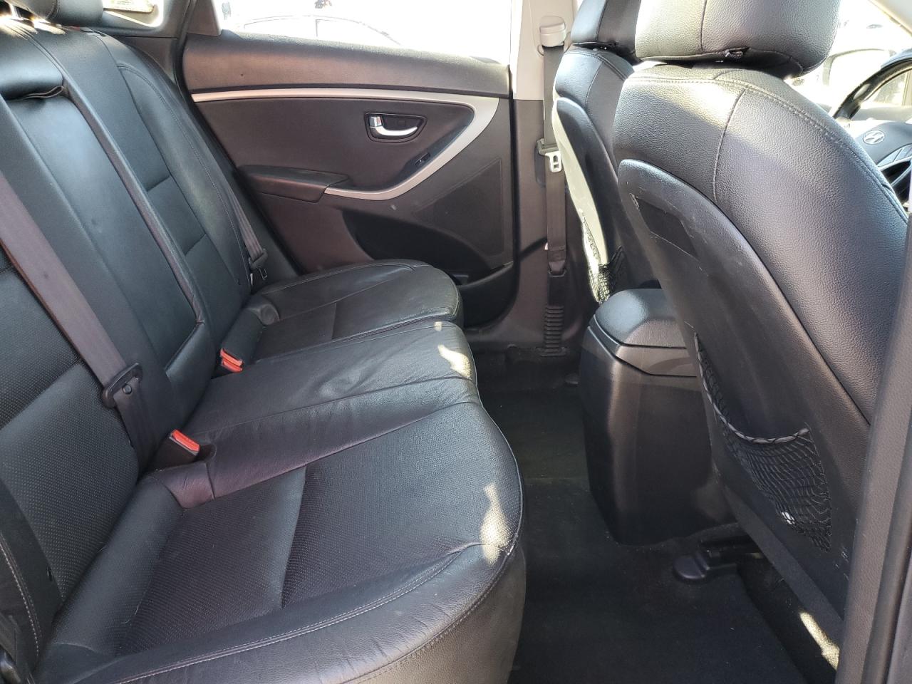 Hyundai ELANTRA Image 7