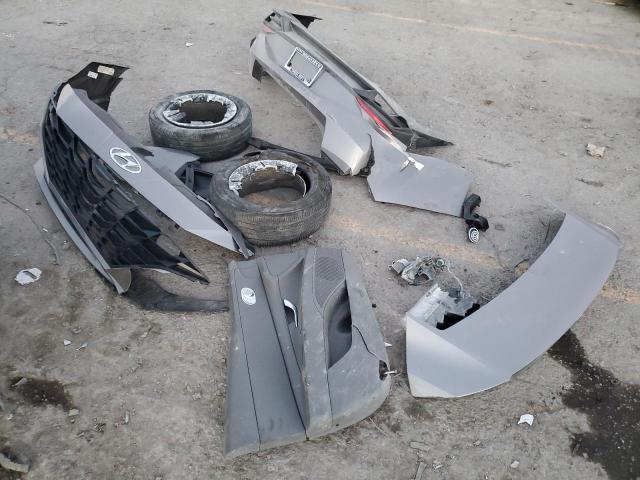 Hyundai ELANTRA Sel Image 2