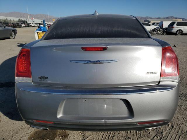 Chrysler 300 Limited Image 6