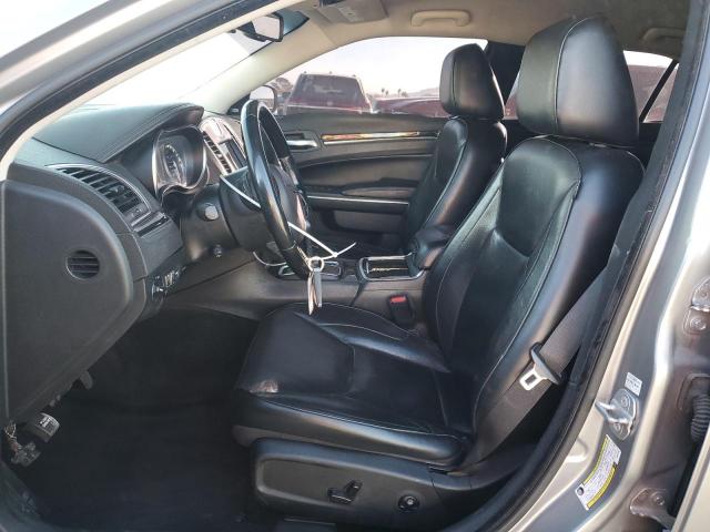 Chrysler 300 Limited Image 11