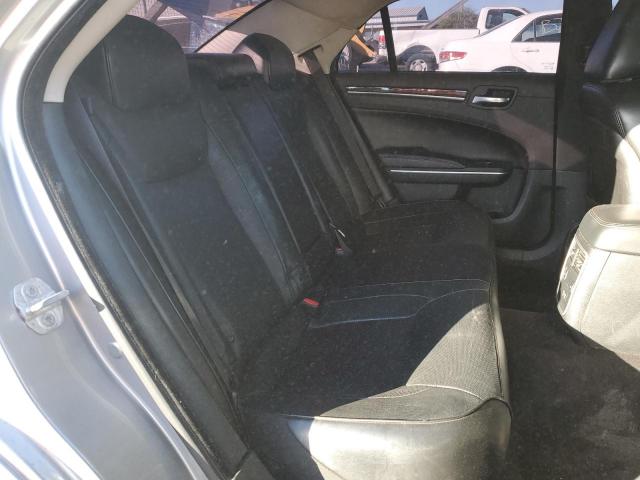 Chrysler 300 Limited Image 10