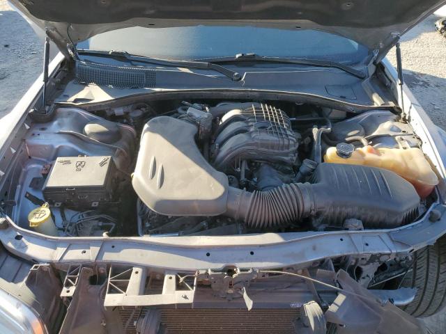 Chrysler 300 Limited Image 13