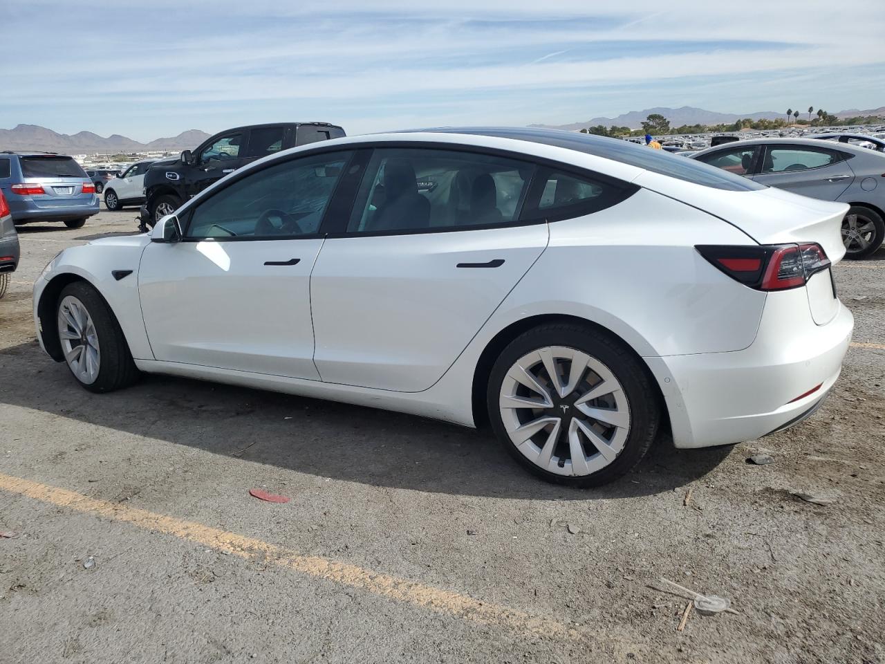 Tesla Model 3 Image 11