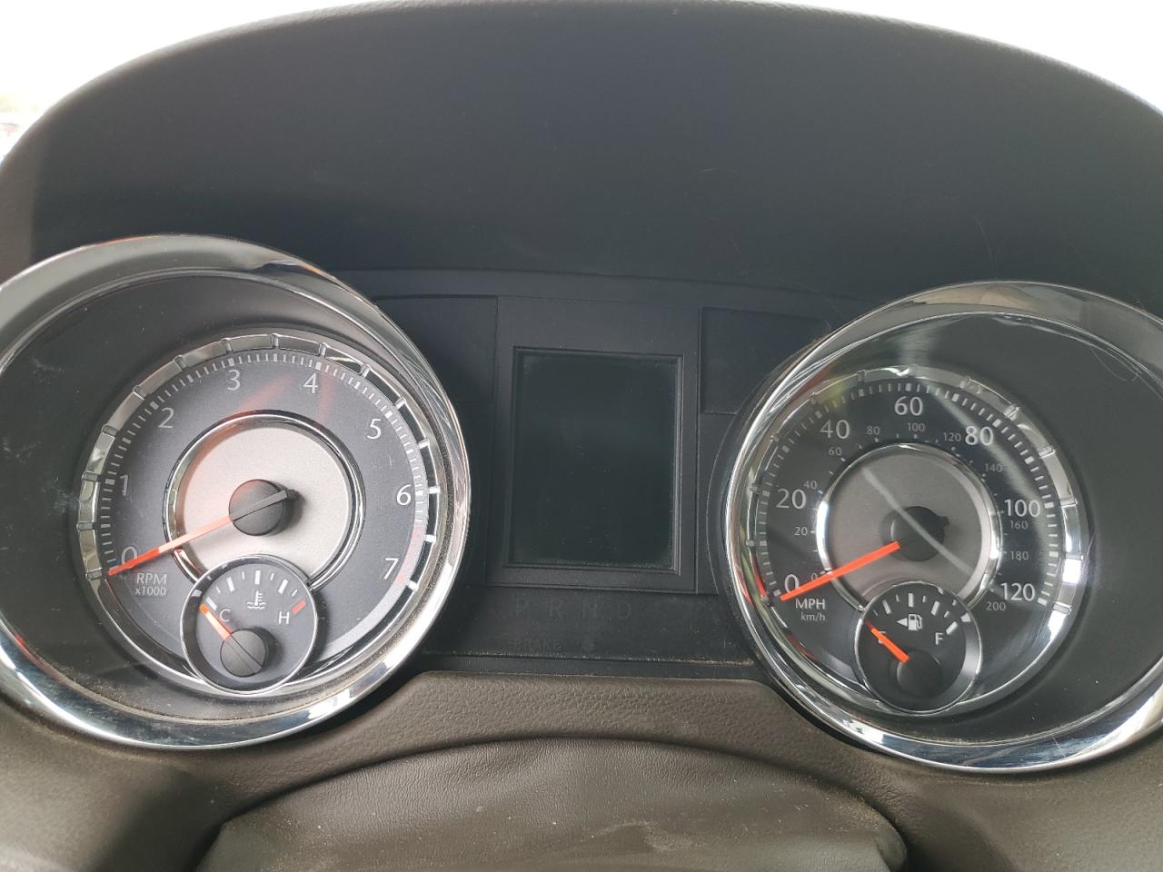 Chrysler Minivan Touring Image 13