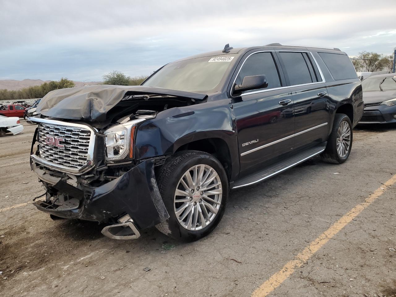 GMC Yukon Denali Image 1