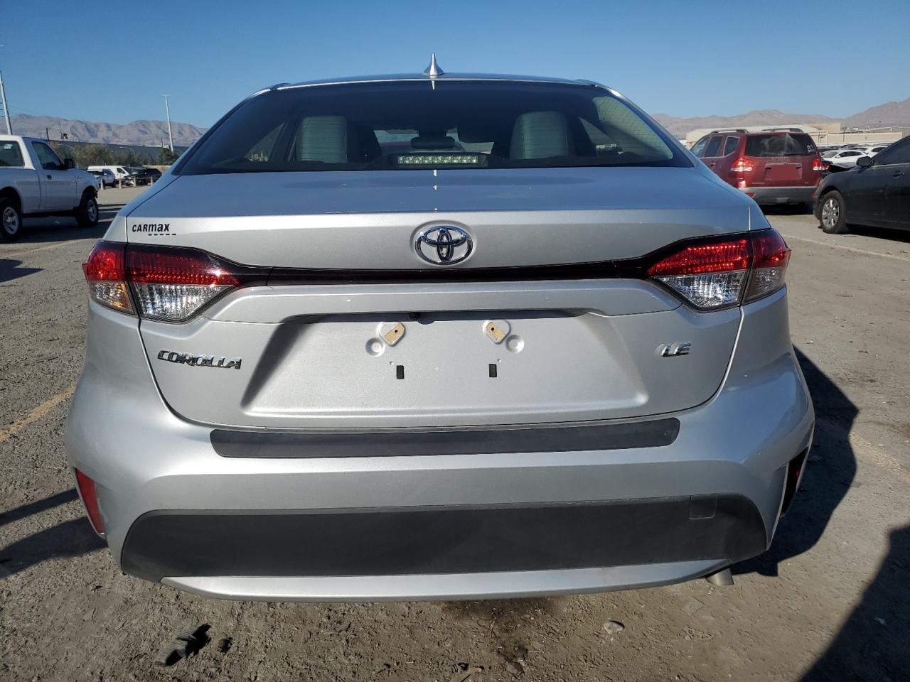 Toyota Corolla Le Image 8