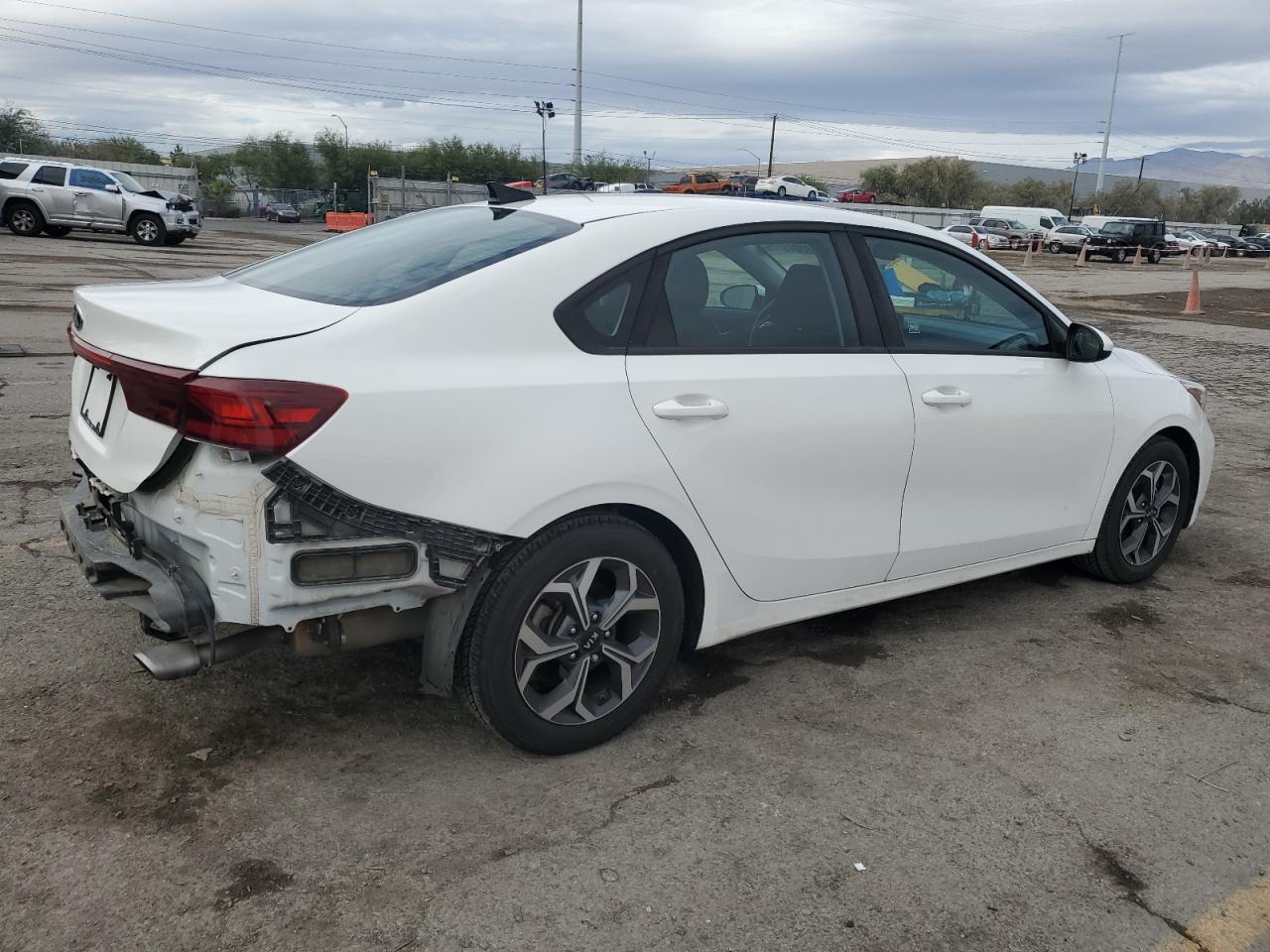 Kia Forte Fe Image 4