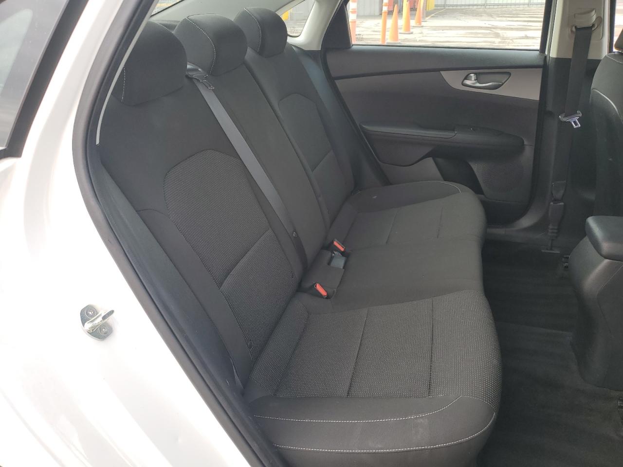 Kia Forte Fe Image 7