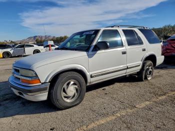  Salvage Chevrolet Blazer