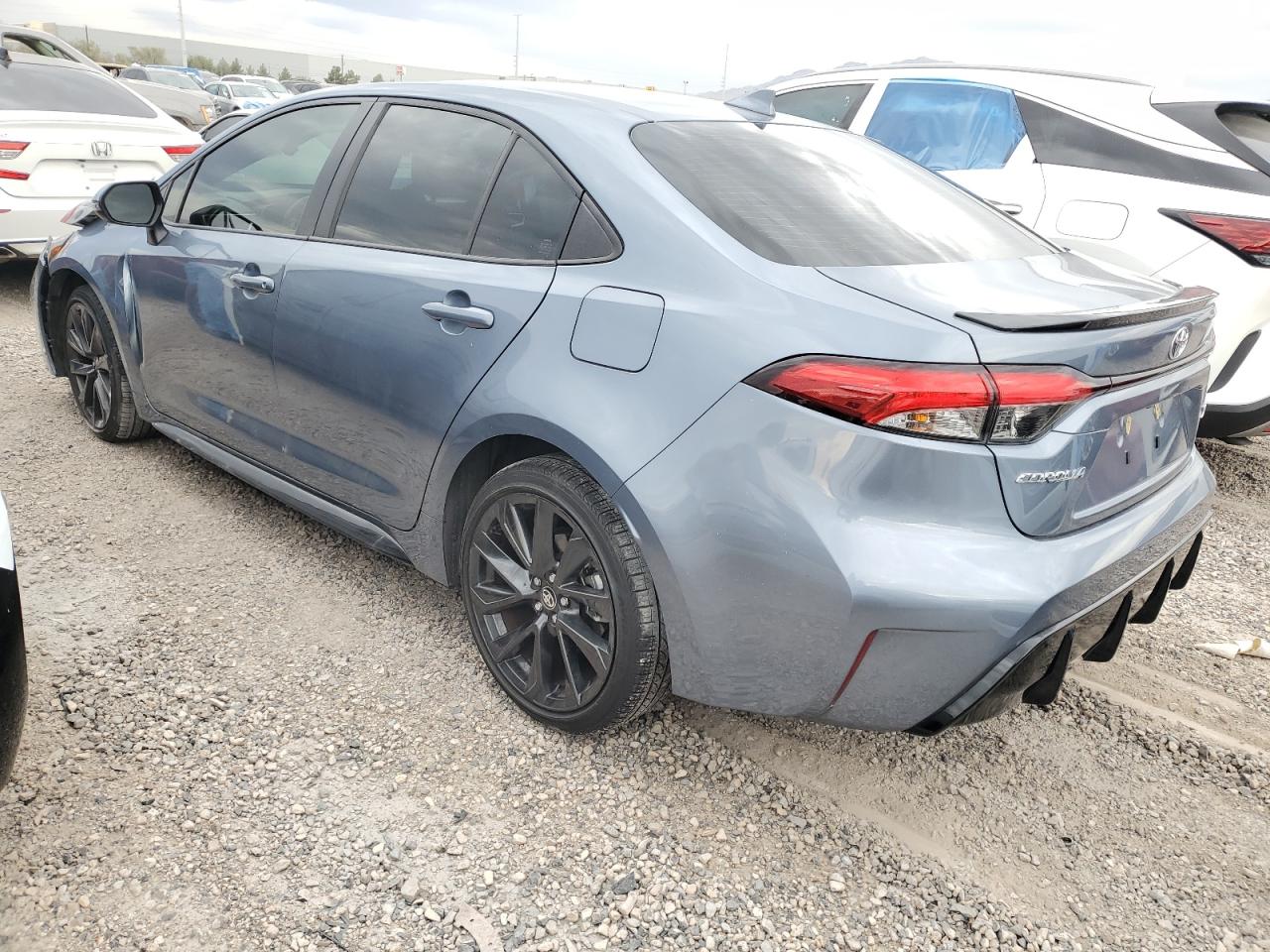 Toyota Corolla Xse Image 5