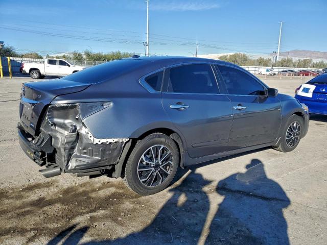 Nissan Altima 2.5 Image 8