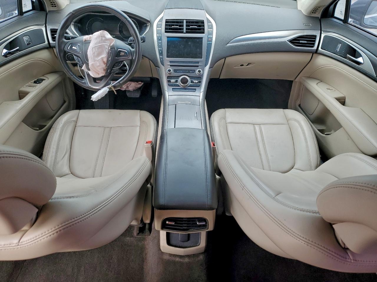 Lincoln MKZ Premiere Image 2