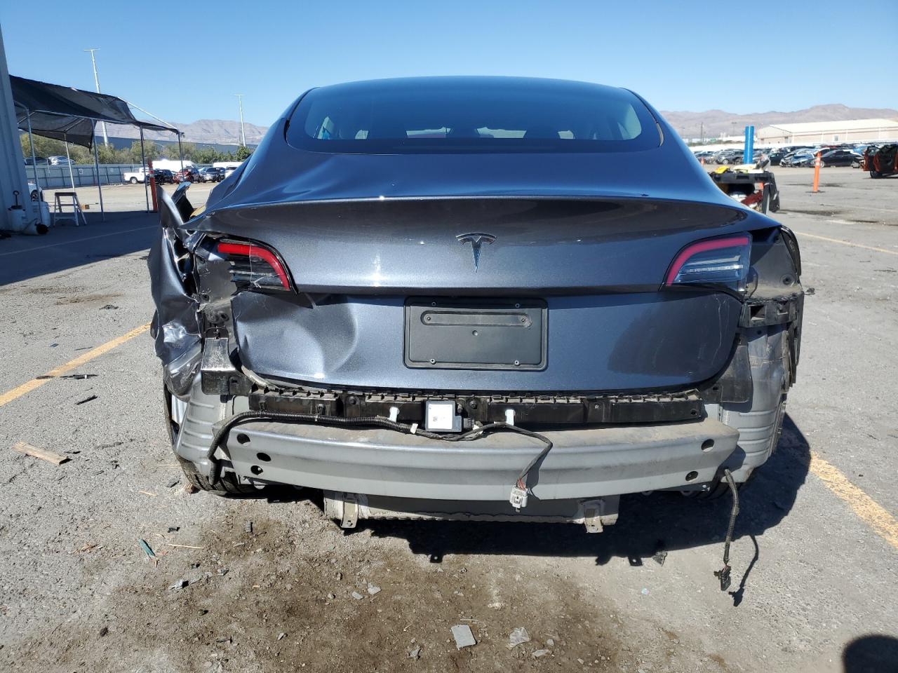 Tesla Model 3 Image 8