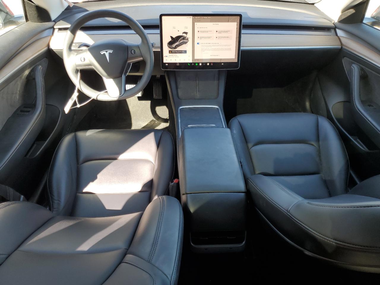 Tesla Model 3 Image 10