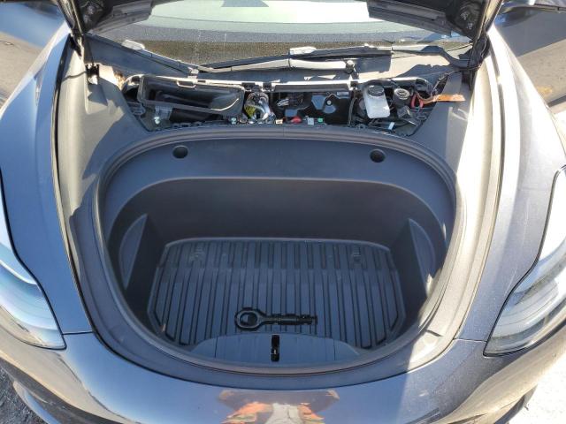 Tesla Model 3 Image 11