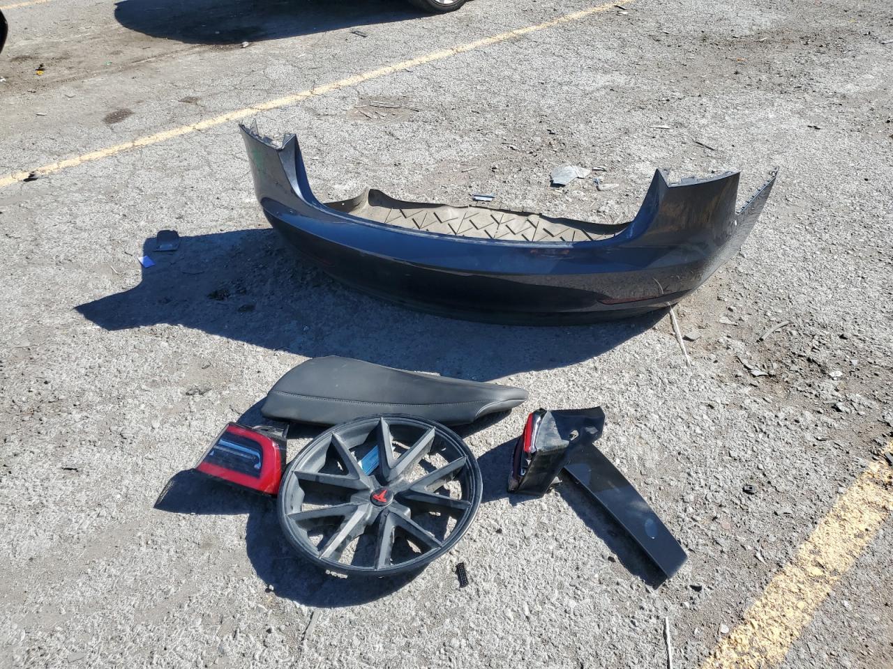 Tesla Model 3 Image 13