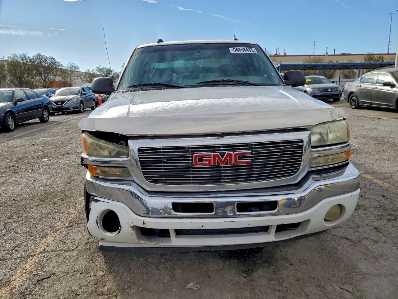 GMC Sierra C1500 Image 4