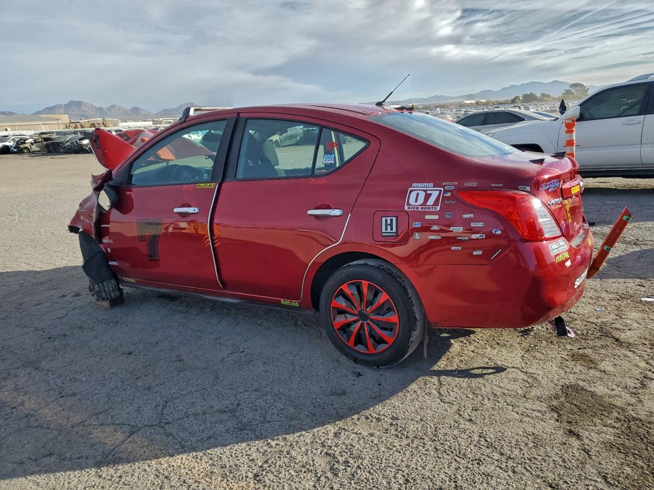 Nissan Versa S Image 2