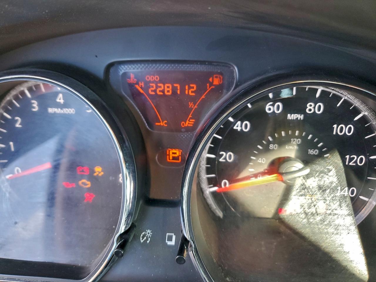 Nissan Versa S Image 6