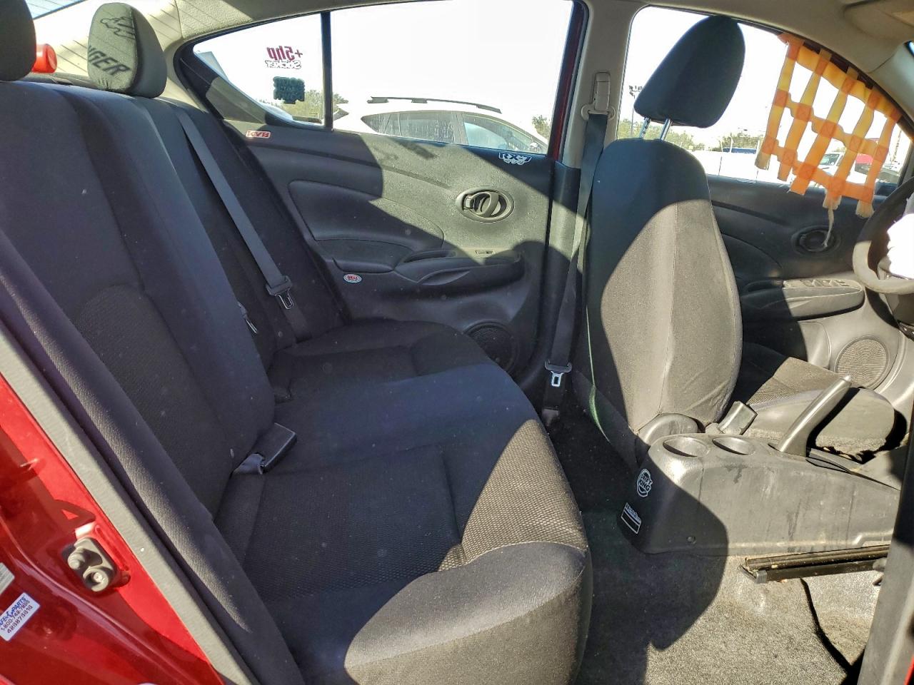 Nissan Versa S Image 8