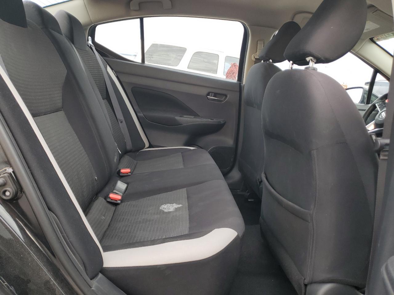 Nissan Versa Sv Image 6