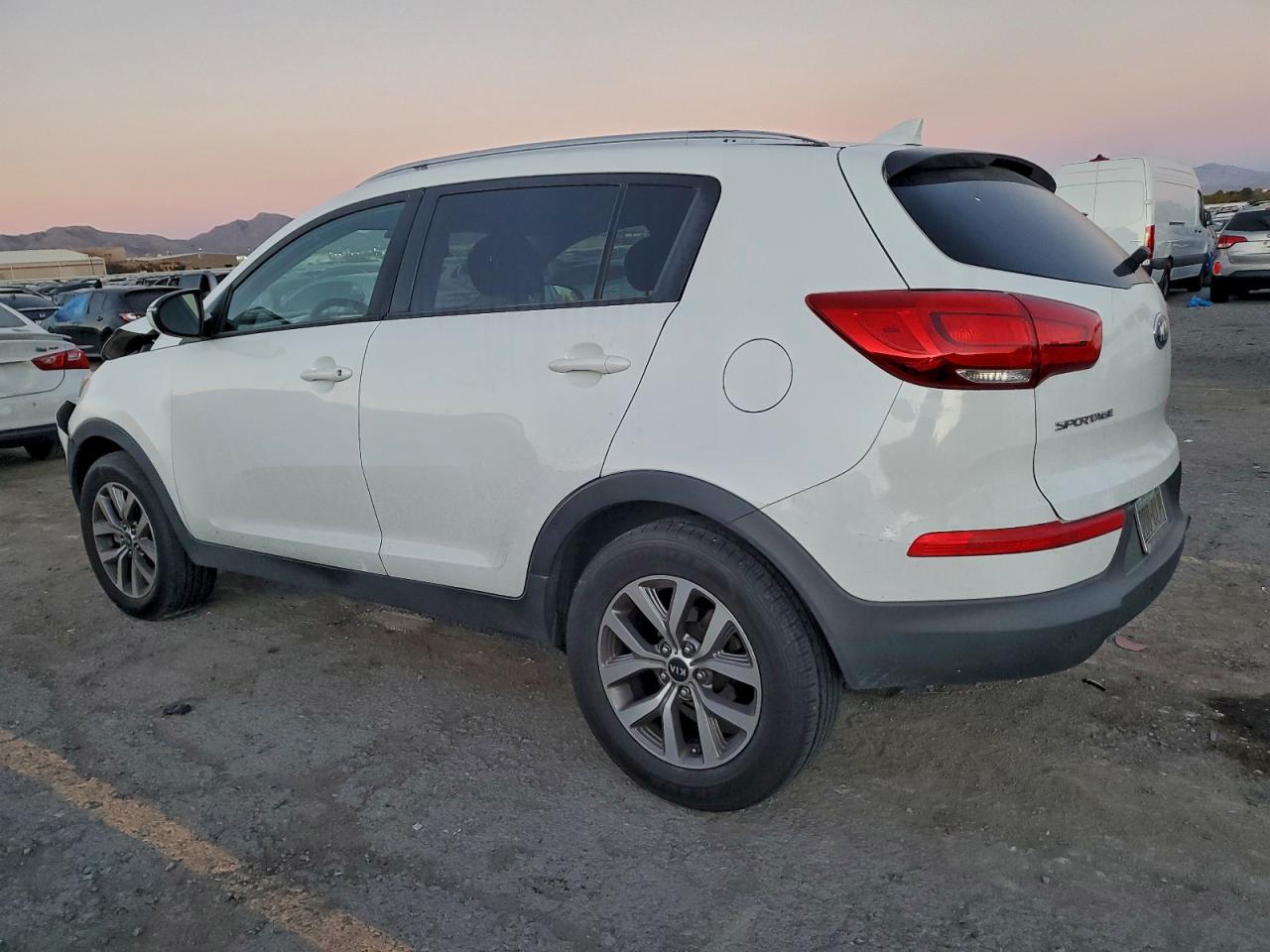 Kia Sportage Base Image 7