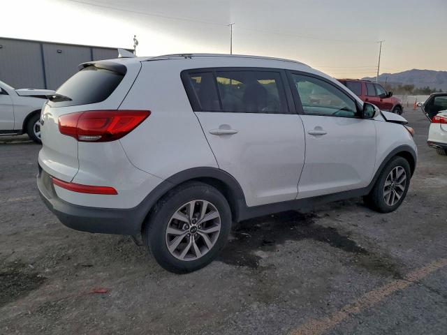 Kia Sportage Base Image 2