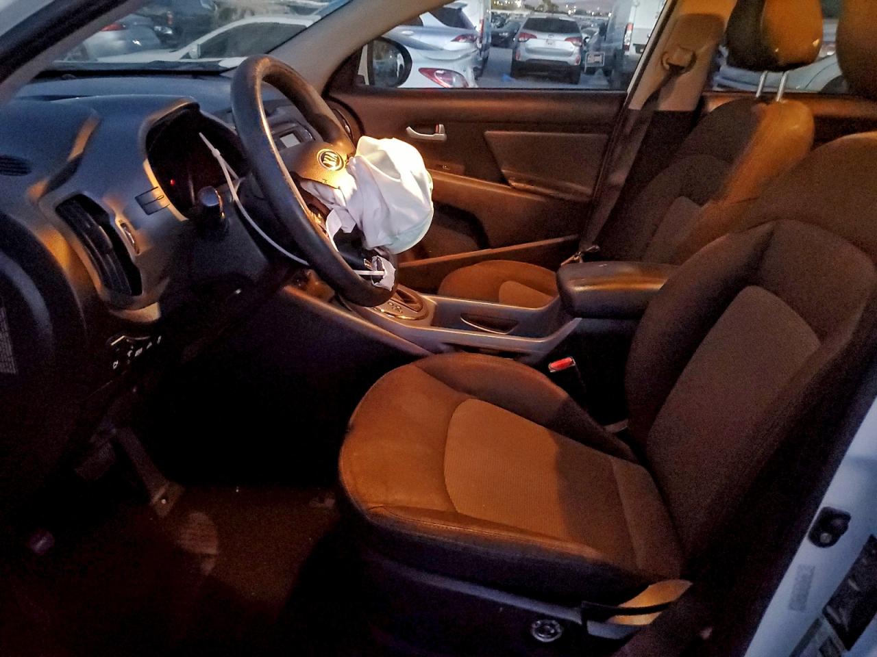 Kia Sportage Base Image 3