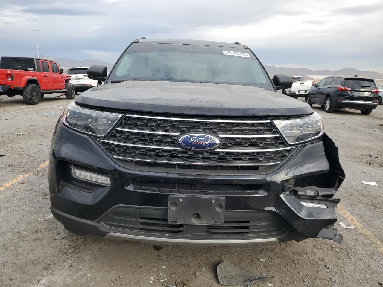 Ford Explorer Xlt Image 9