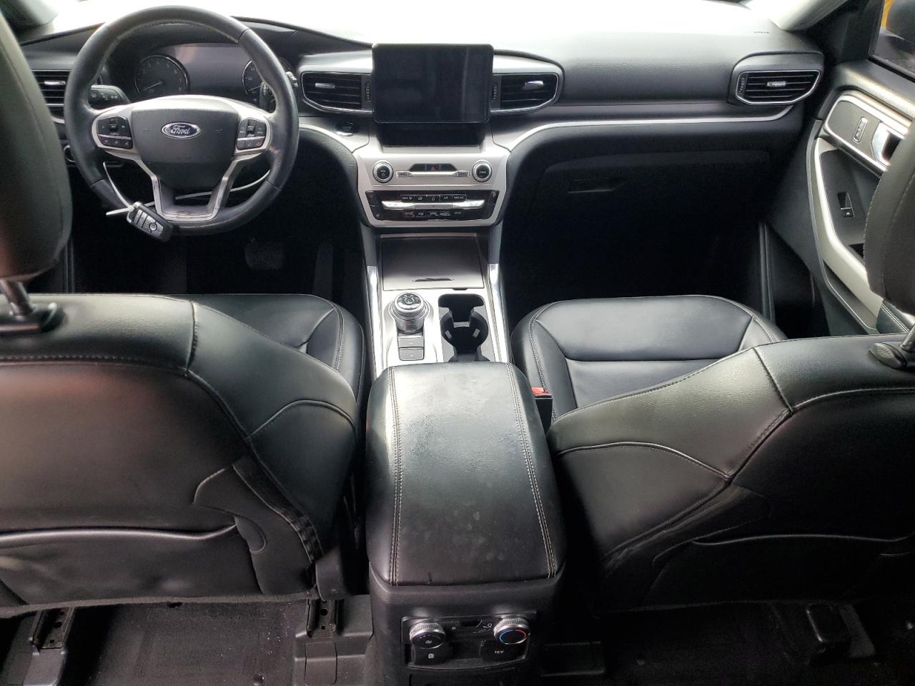 Ford Explorer Xlt Image 12