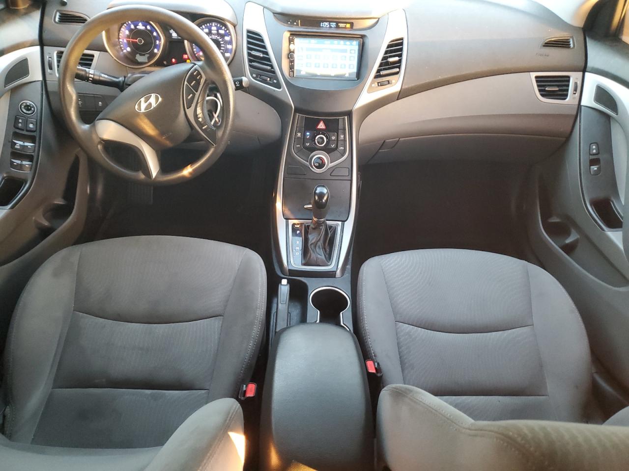 Hyundai ELANTRA Se Image 8