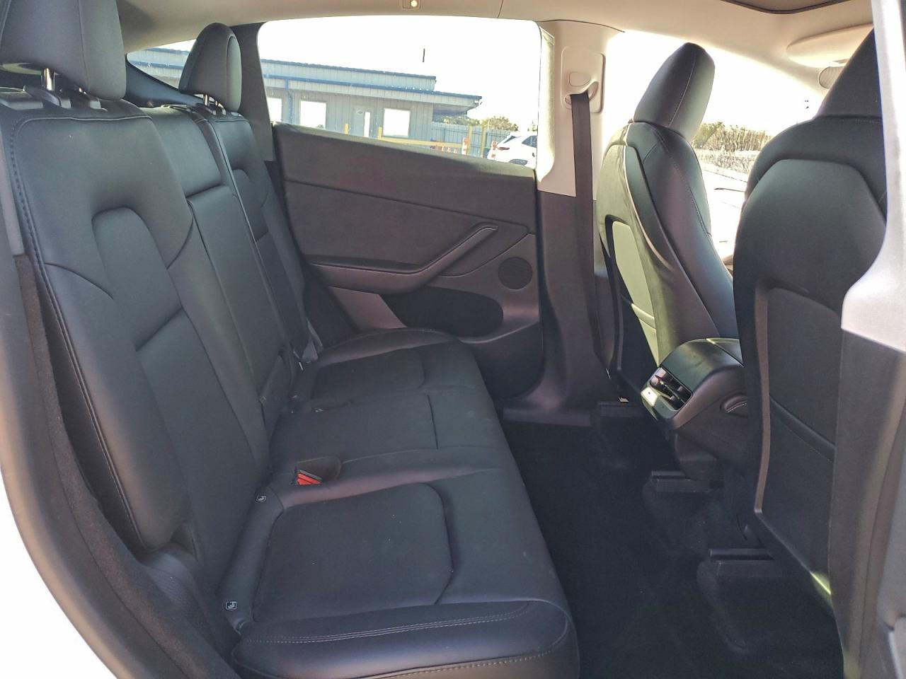 Tesla Model Y Image 4