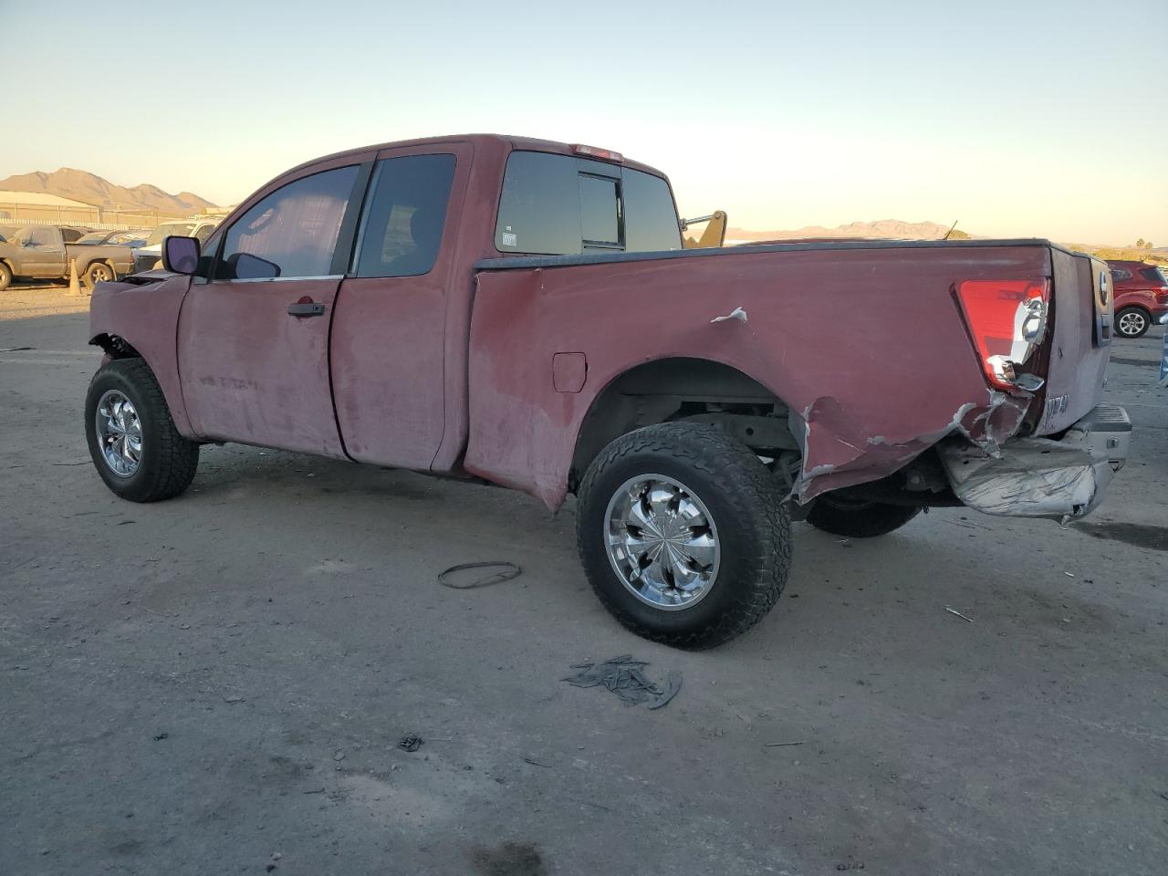 Nissan Titan Xe Image 8