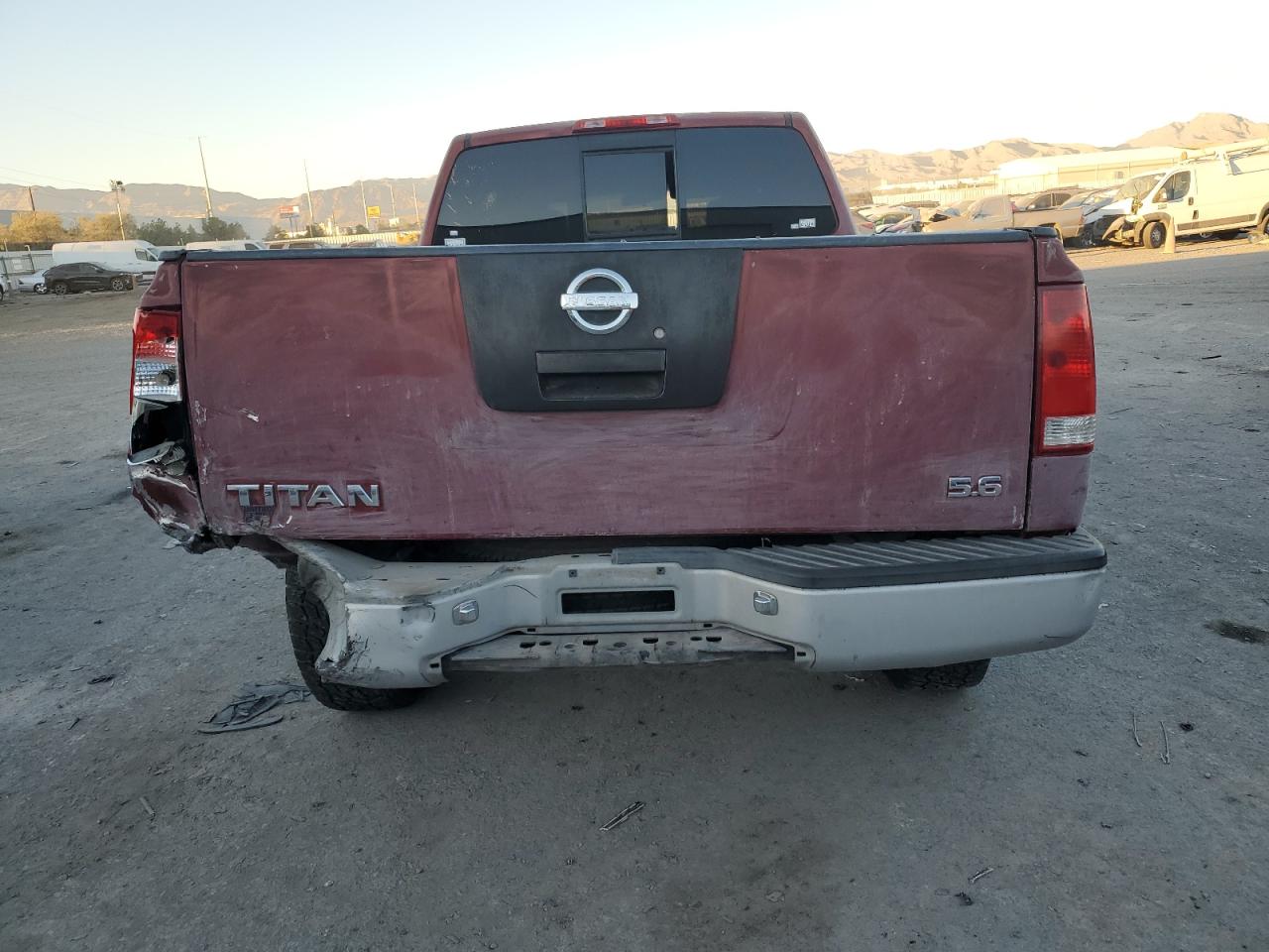 Nissan Titan Xe Image 4