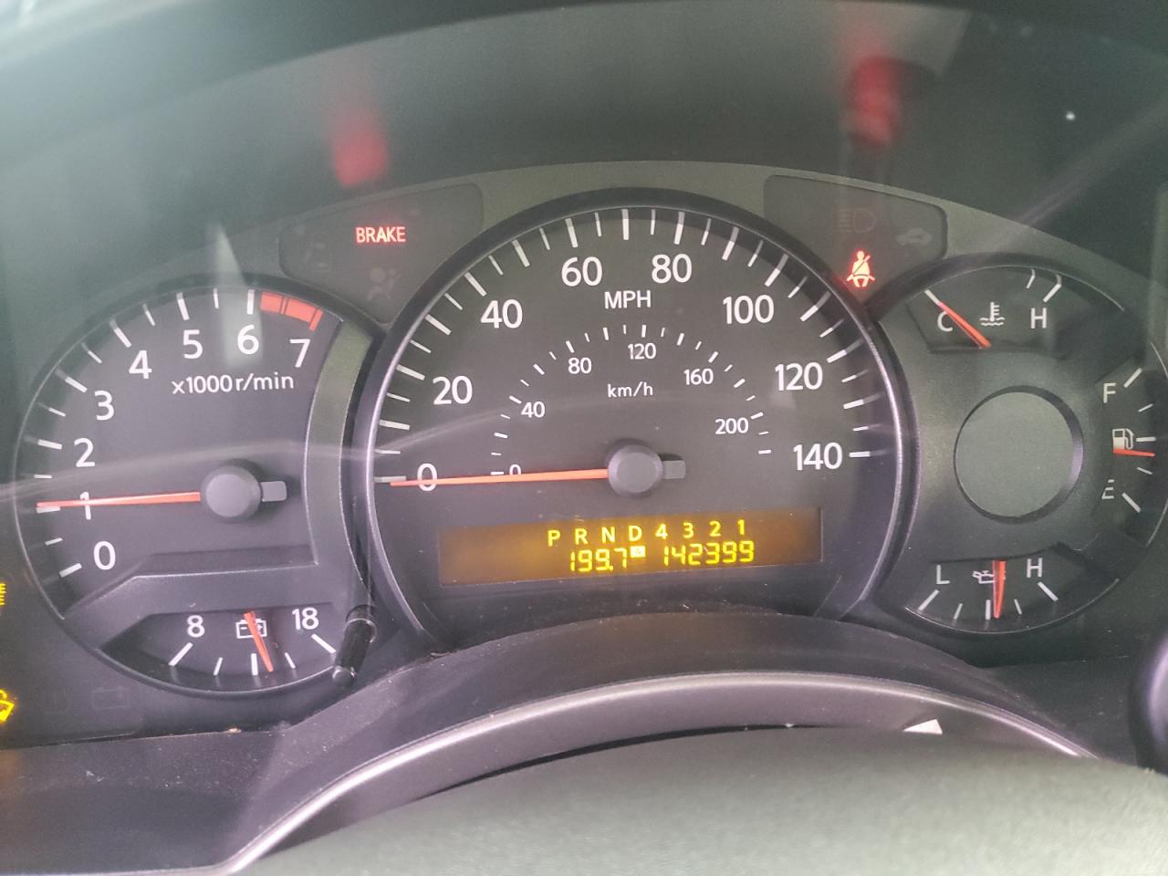 Nissan Titan Xe Image 12