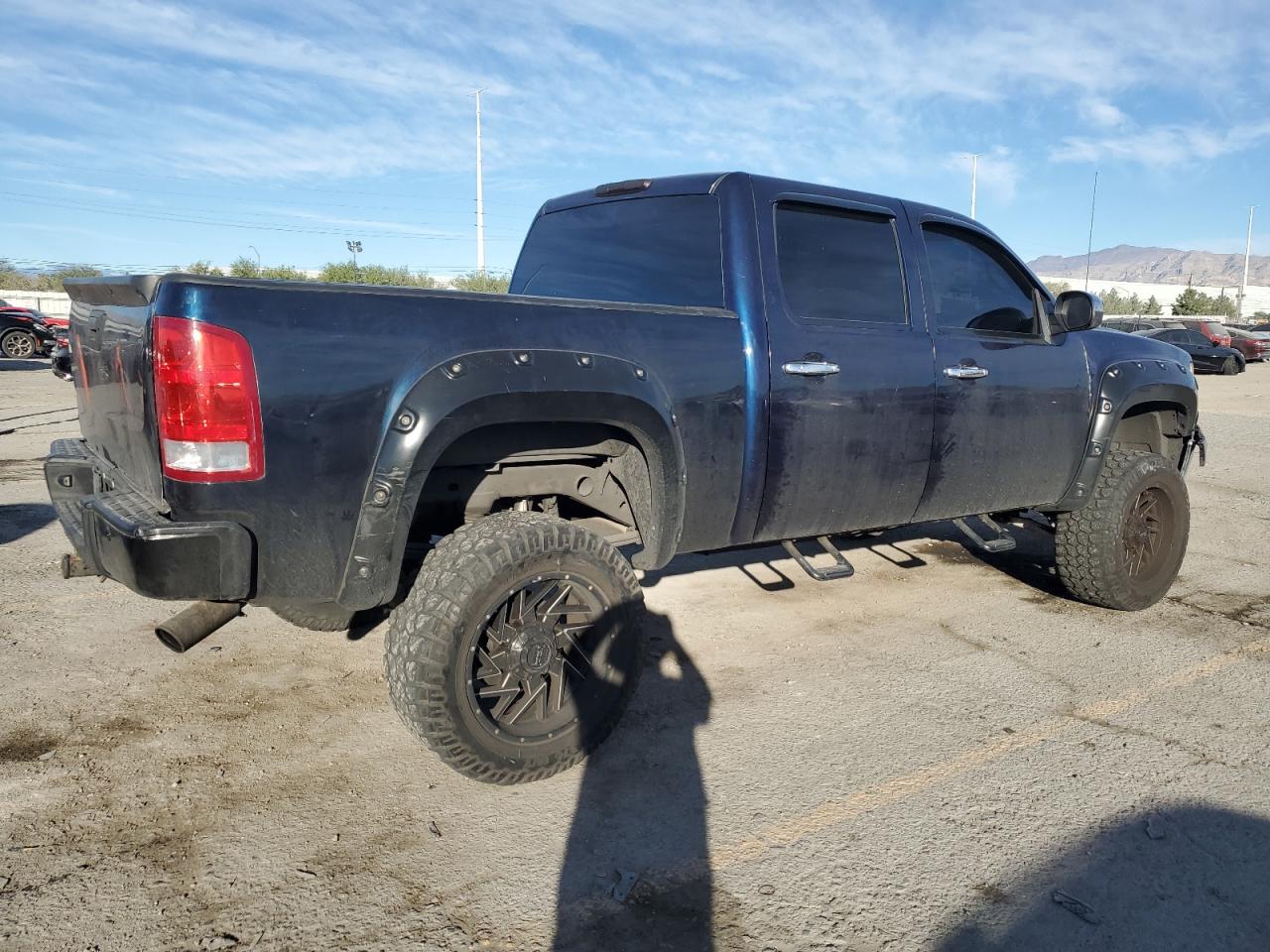 GMC Sierra K1500 Sle Image 3