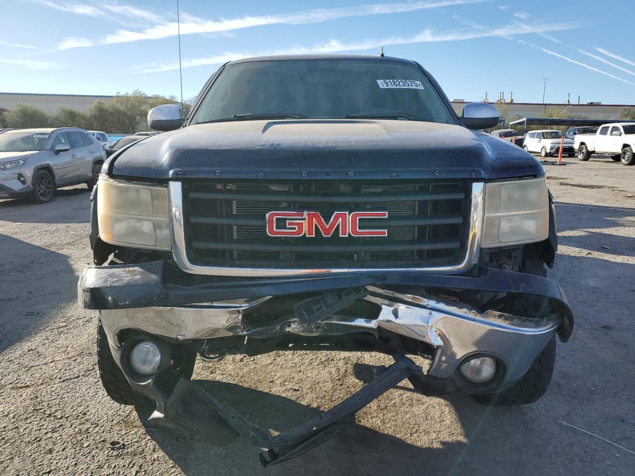 GMC Sierra K1500 Sle Image 6