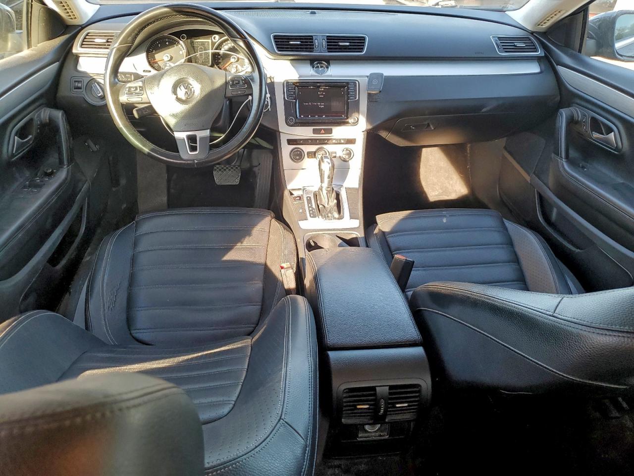 Volkswagen CC Base Image 2