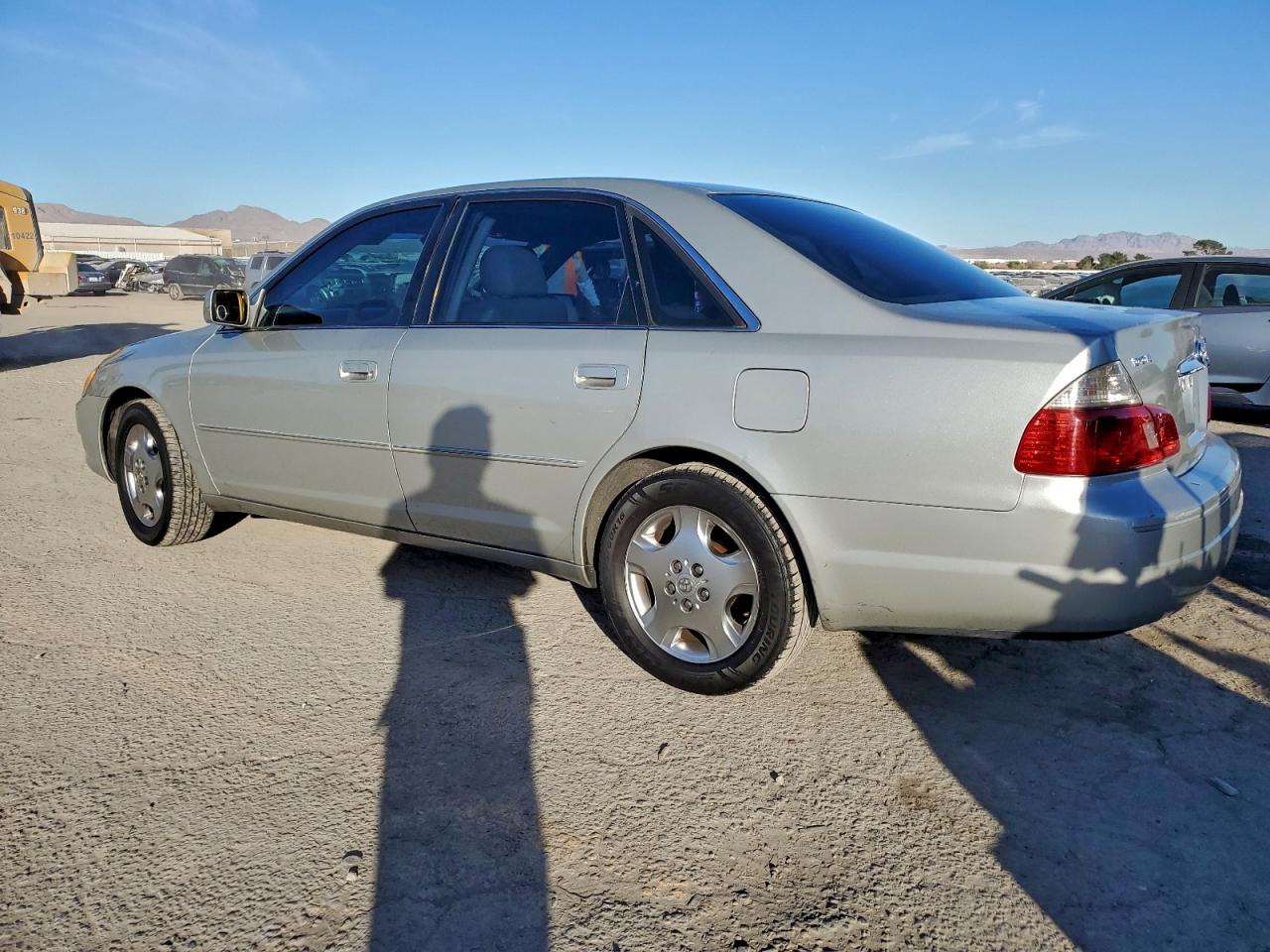 Toyota Avalon Xl Image 3