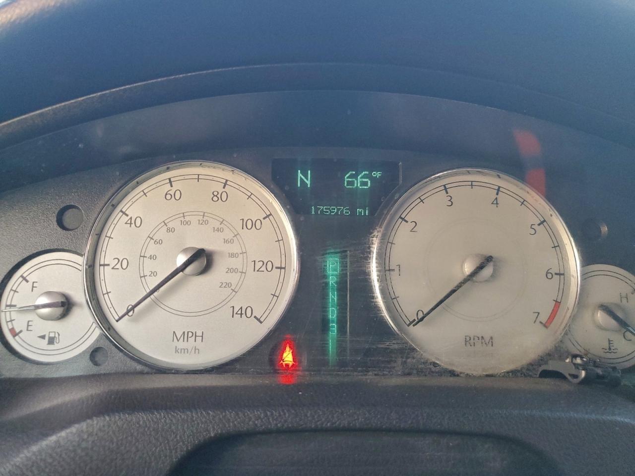 Chrysler 300 Touring Image 4